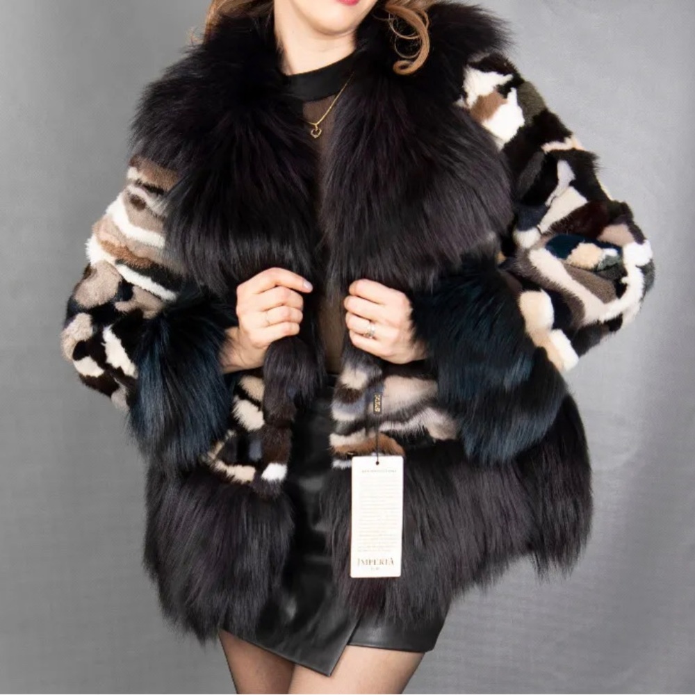 Beautiful NWT Mink and Fox coat multicolor